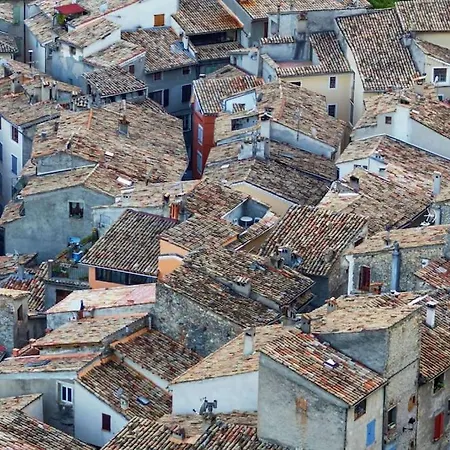Chapitre Des Chanoines Apartment Entrevaux